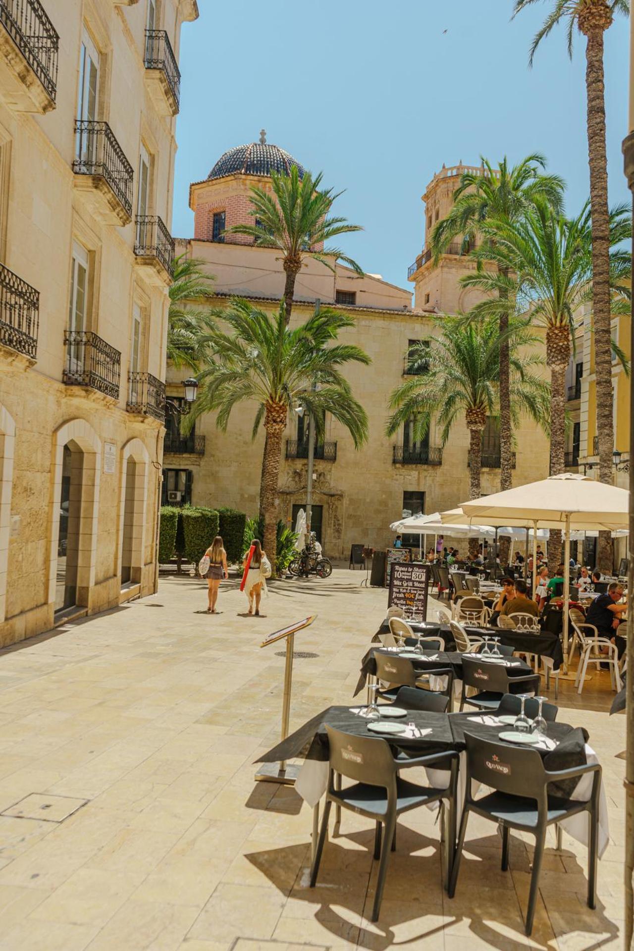 Refined And Practical Studio In Historic Center Of Alicante Exterior photo